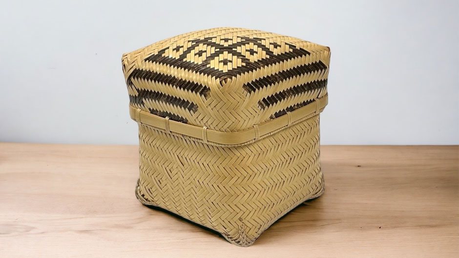 accessory basket